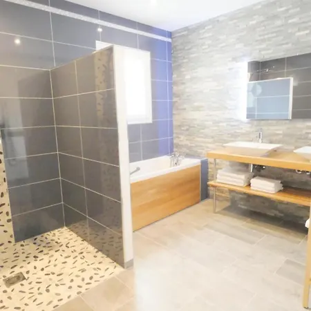 Le Clos Des Pins *