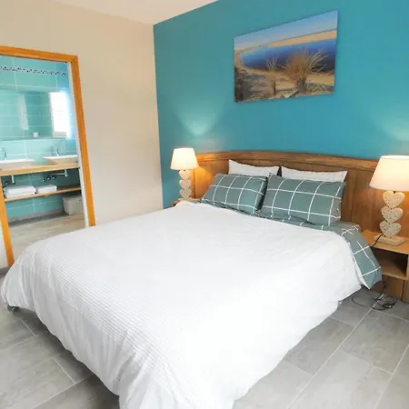 Le Clos Des Pins Feriehus *