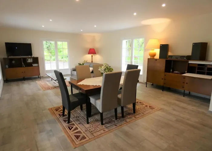 Le Clos Des Pins Feriehus